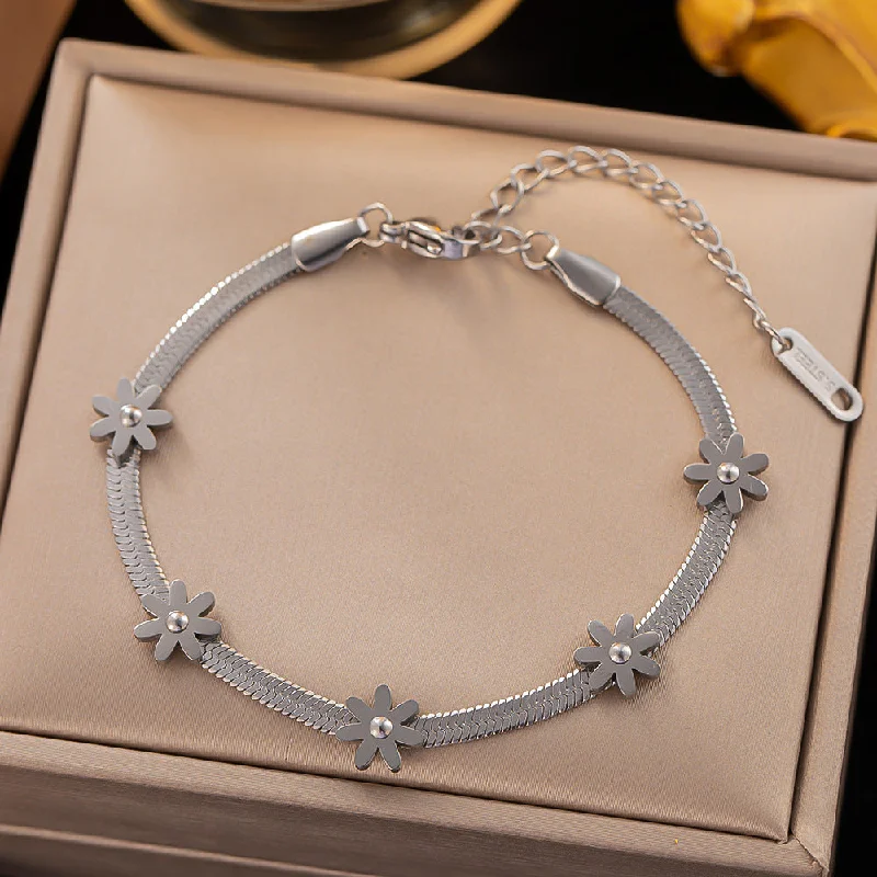 Jye2095 Bracelet Steel Color Five Daisies