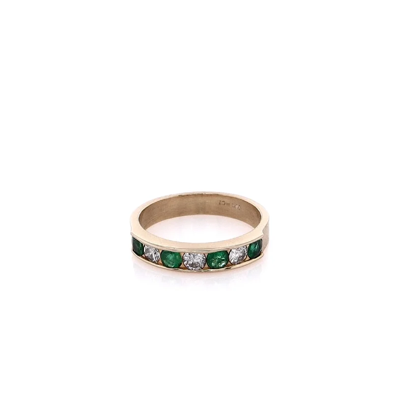 women's engagement rings eco-friendly materials -Estate 14 Karat Yellow Gold Alternating Diamond and Emerald Wedding Band